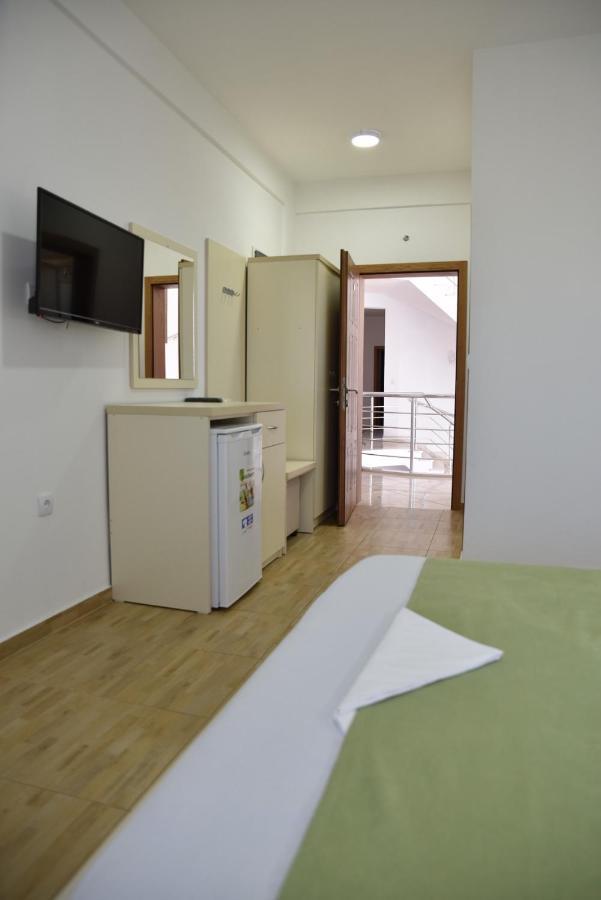 Apartments Fati & Flori Ulcinj Ngoại thất bức ảnh