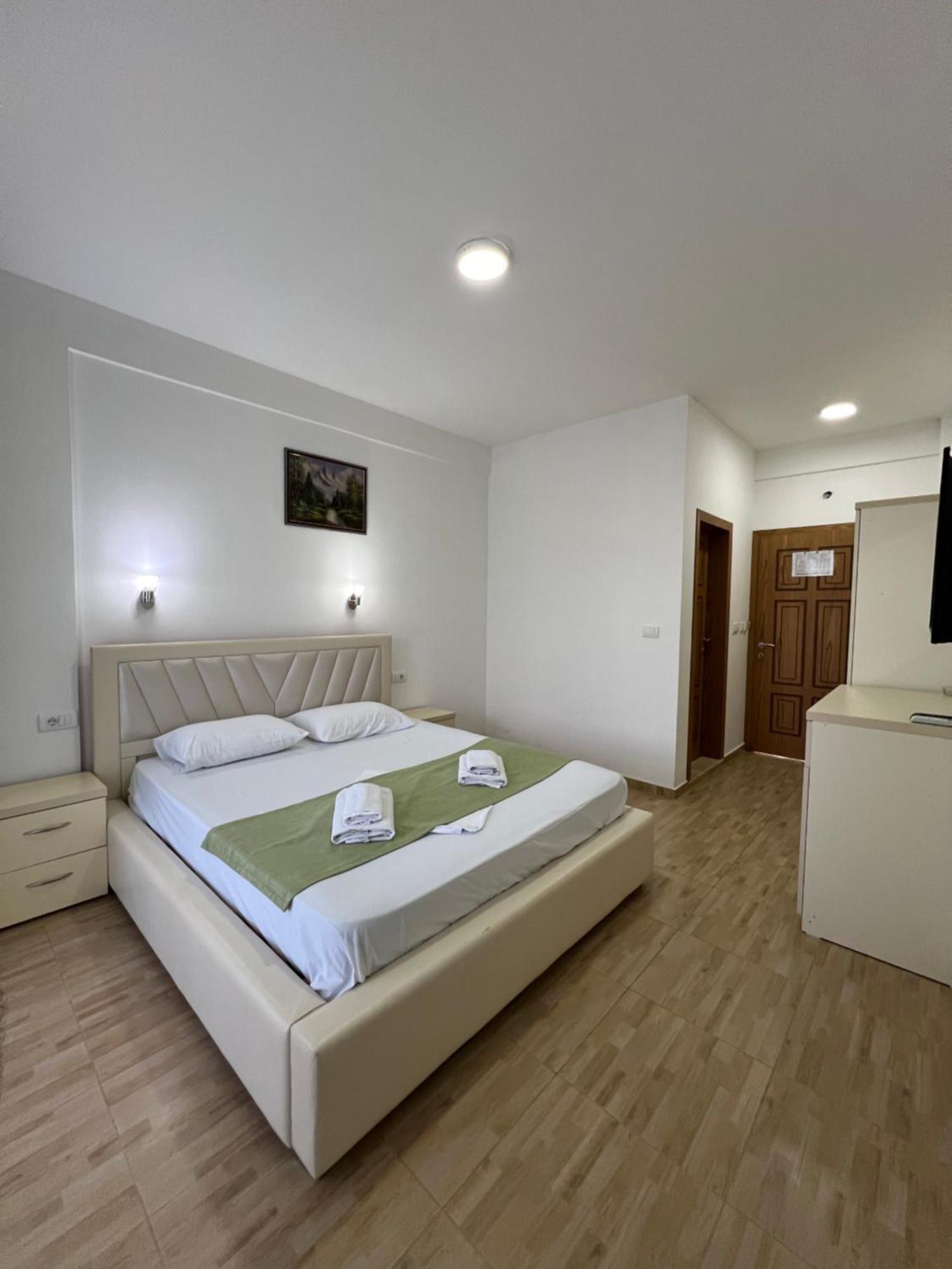Apartments Fati & Flori Ulcinj Ngoại thất bức ảnh