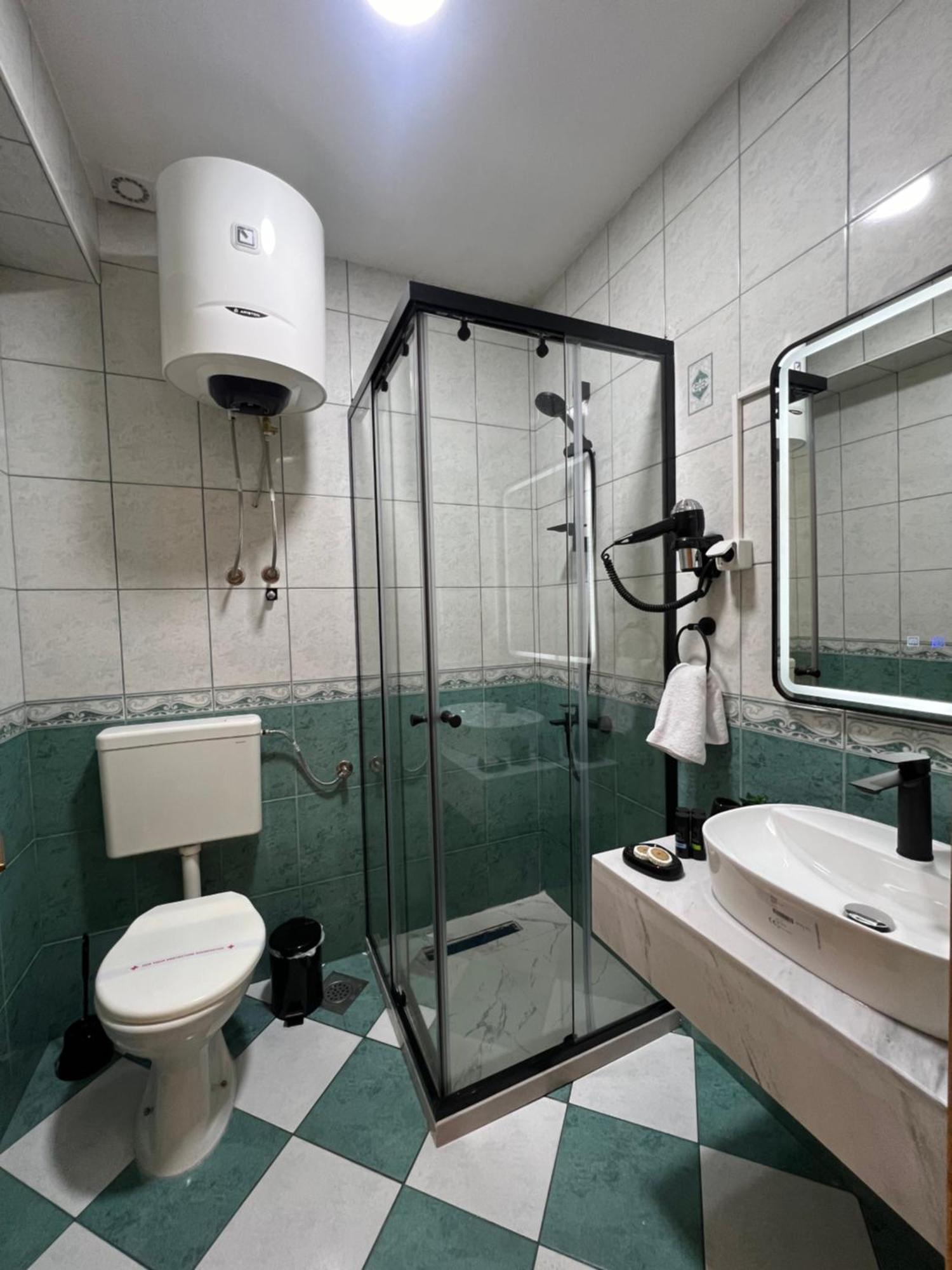 Apartments Fati & Flori Ulcinj Ngoại thất bức ảnh